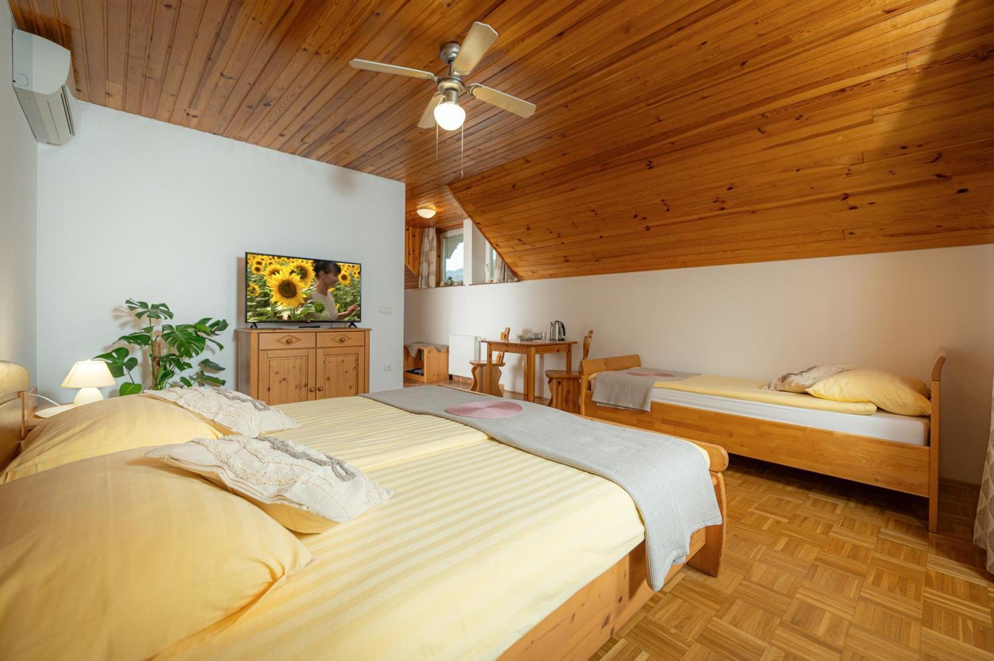 Rooms & Apartments Pr Matjon Bled Exterior photo